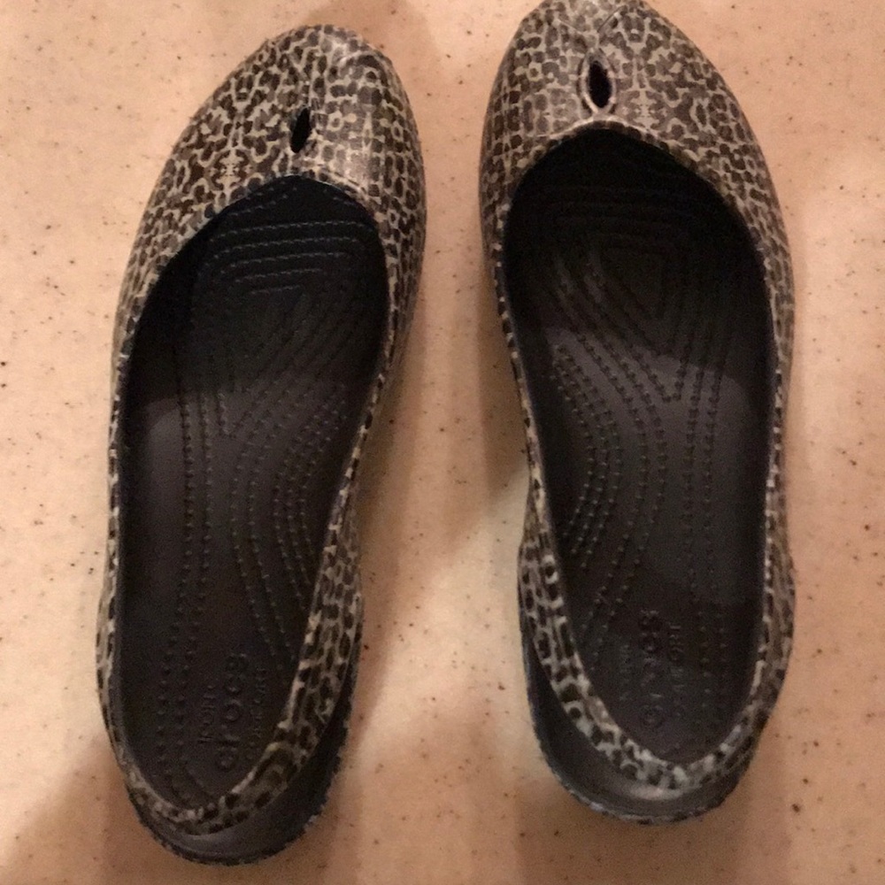 Crocs shoes barely worn